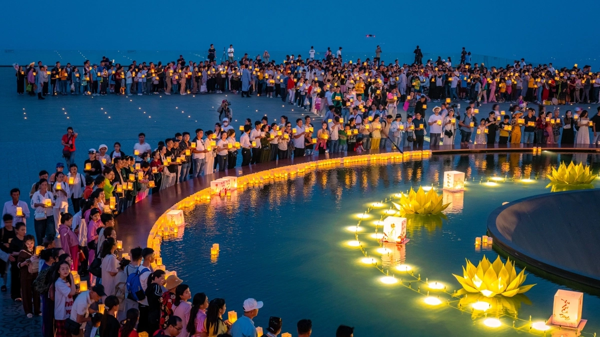 Lễ vía Bà Linh Sơn Thánh Mẫu