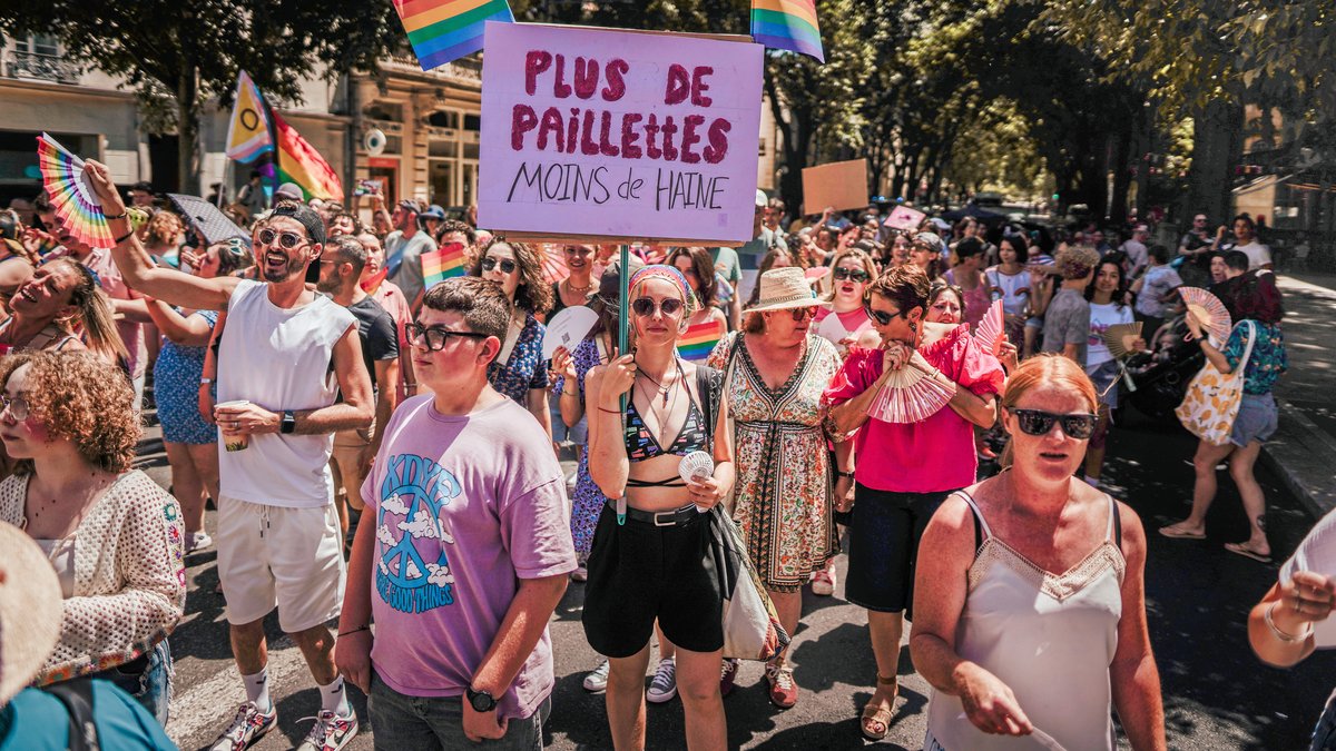 Marche des fiertés de Nîmes