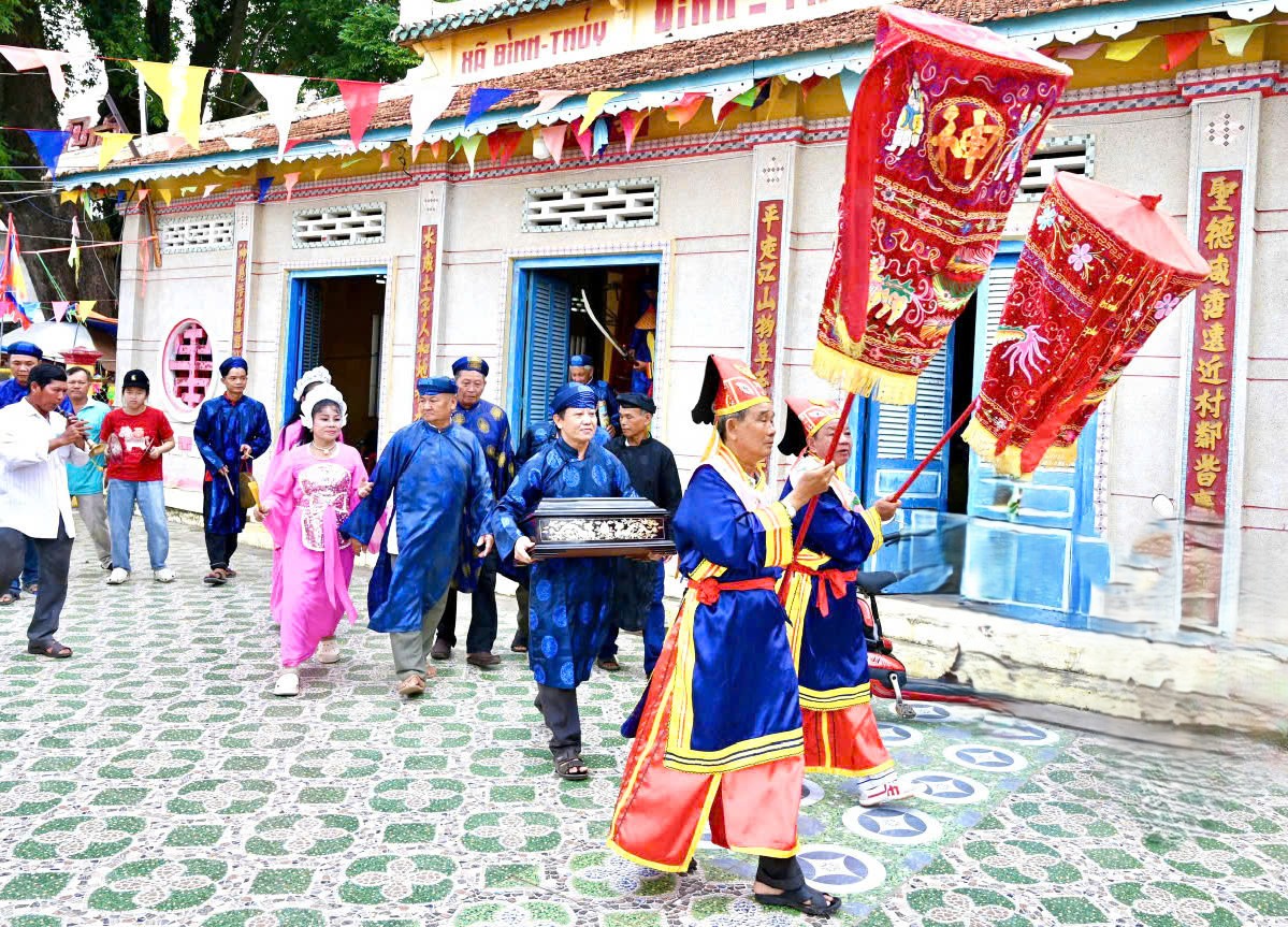Lễ hội Kỷ niệm 243 năm thành lập làng và đình Bình Thủy và Lễ hội Kỳ yên đình Bình Thủy