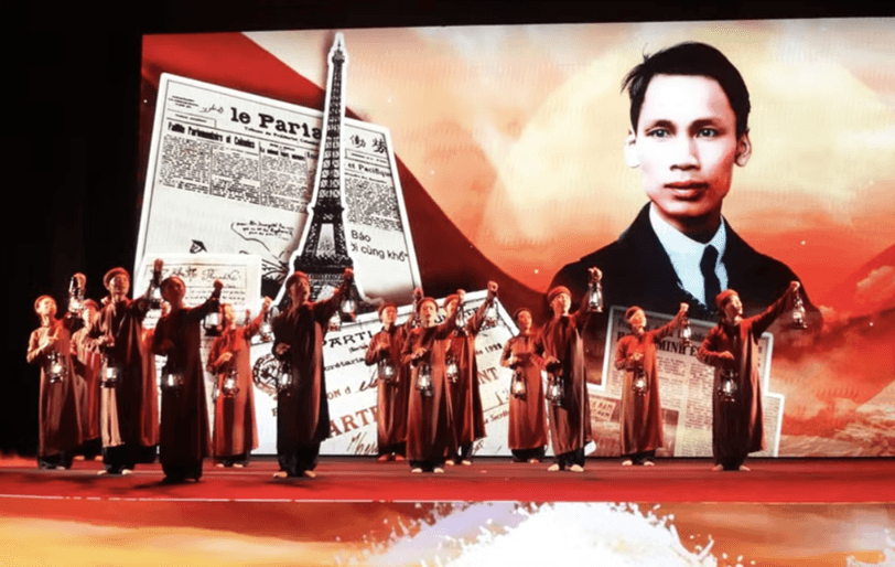 Chương trình nghệ thuật "Hồ Chí Minh - Nguồn sáng dẫn đường"