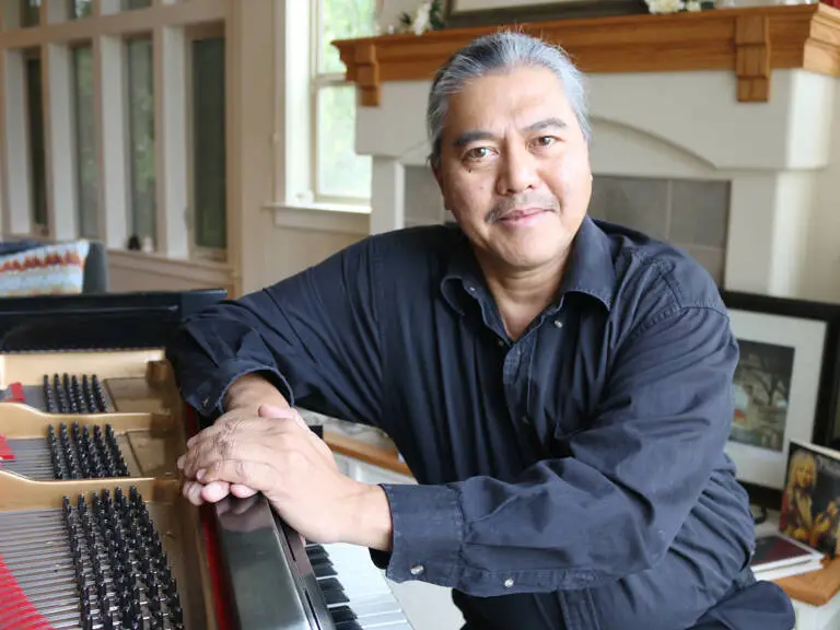 Candlelight Concerts: Lino Rivera