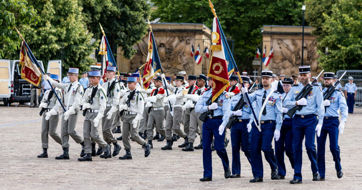 Défilé militaire et exposition de matériel militaire de Metz