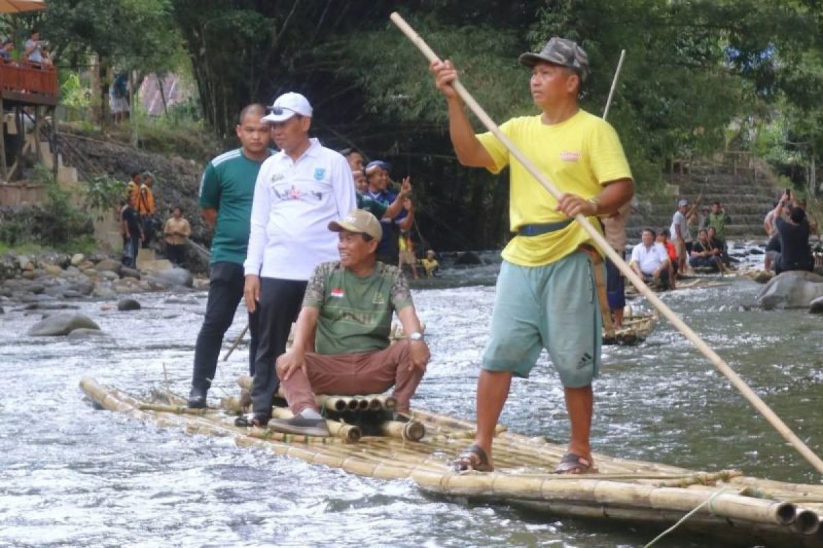Festival Bamboo Rafting