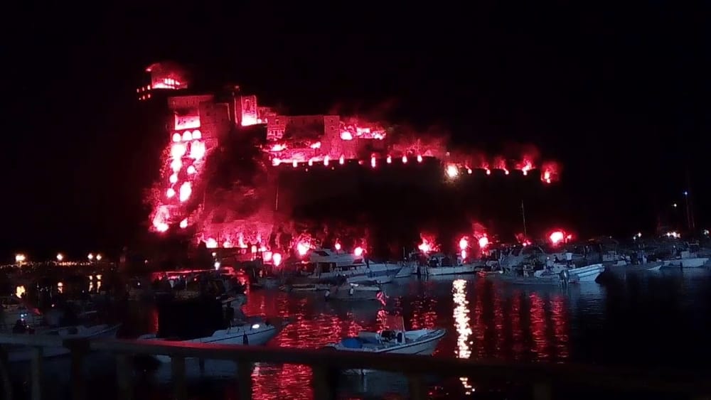 Festa a mare agli scogli di Sant’Anna
