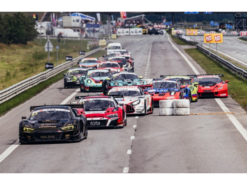 Aurum 1006 km powered by Hankook