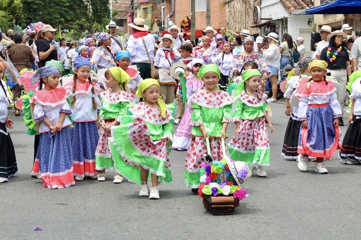 Desfile de Silleteritos de La Floresta
