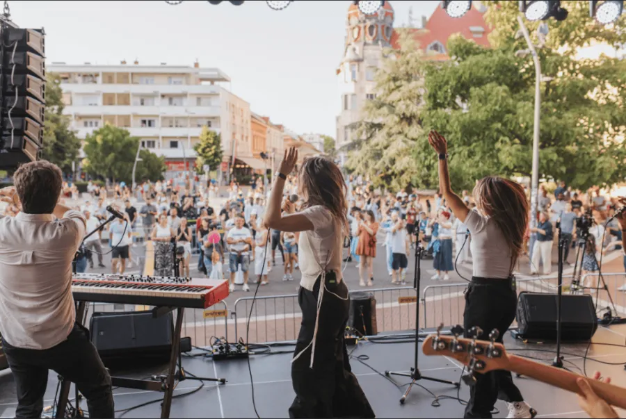 FELNÉZEK Festival 2026 Tour