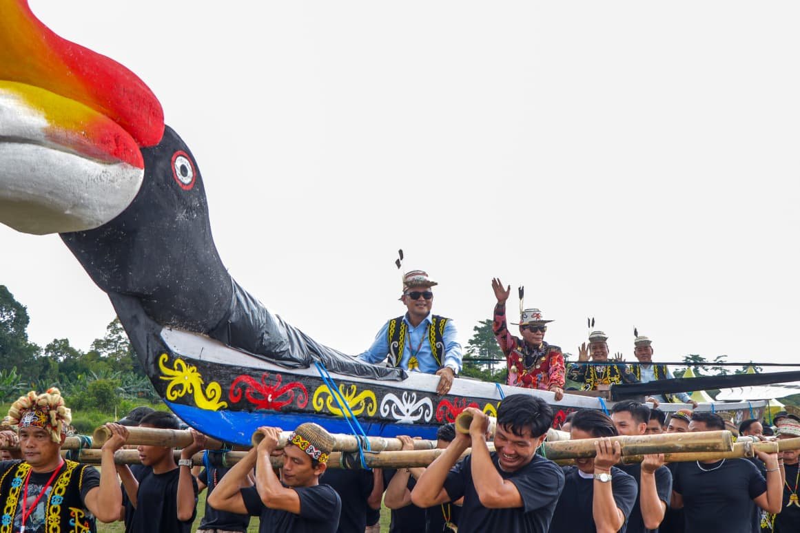 Festival Budaya Dayak Kenyah Temengang Iwan