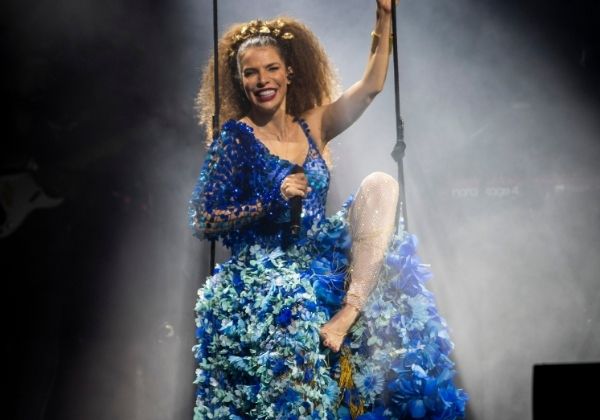 Show: Vanessa da Mata, em “Todas Elas”