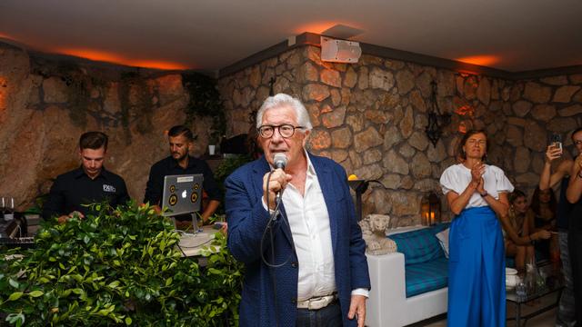 Commemorazione dell'87° compleanno di Peppino di Capri
