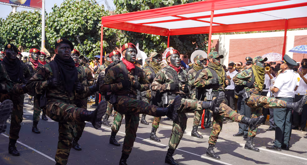 Desfile Cívico, Escolar, Institucional y Militar por el 205° Aniversario de la Independencia del Perú