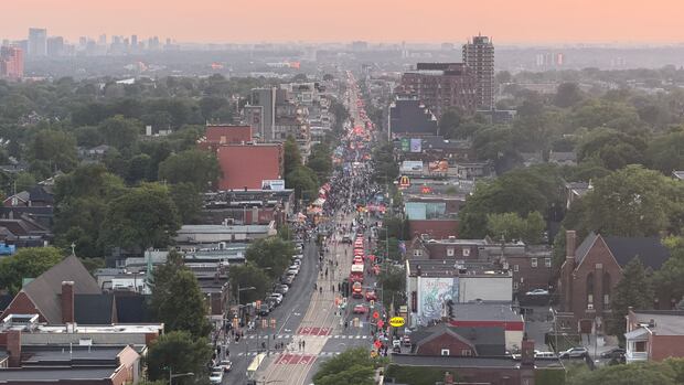 Salsa on St. Clair