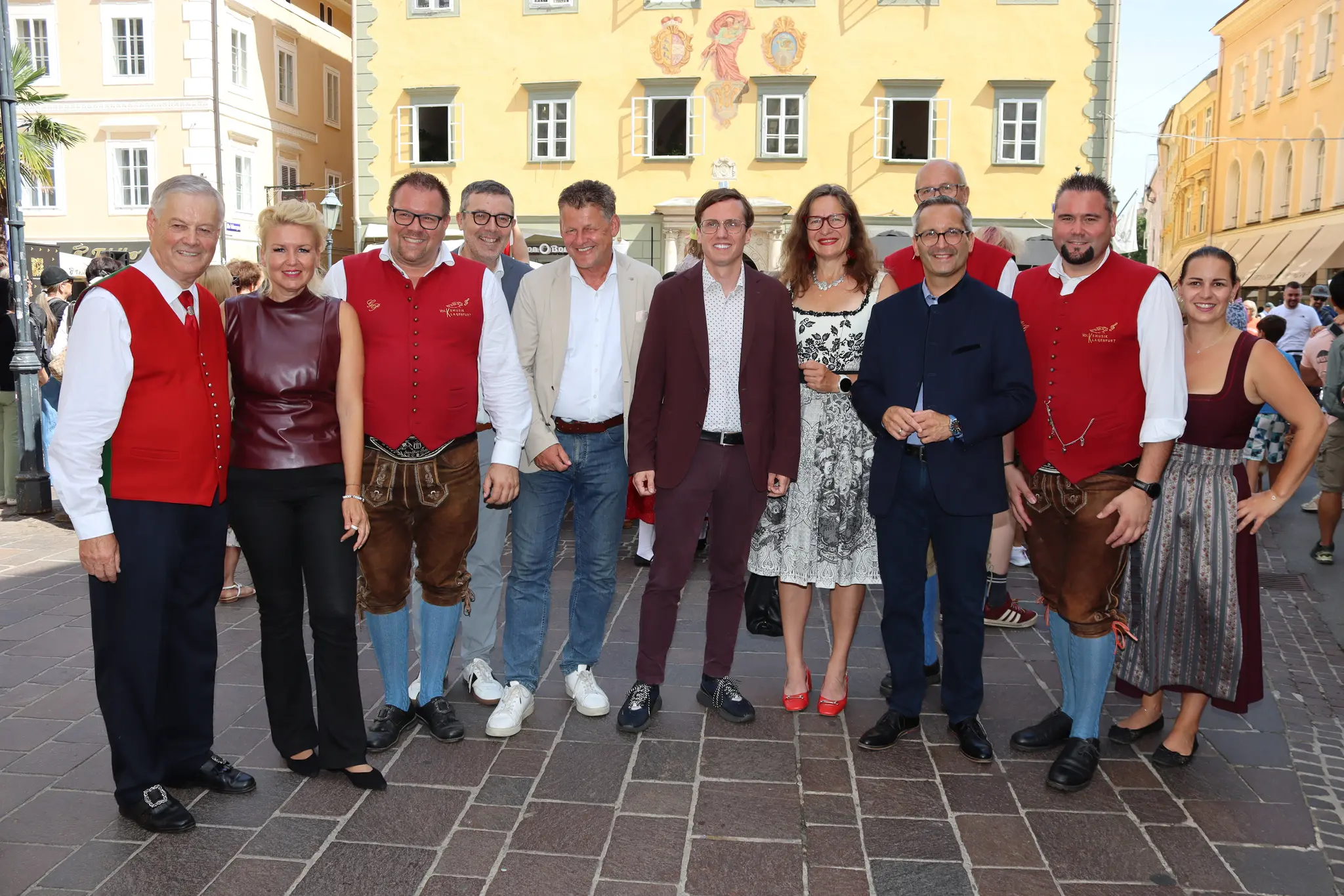 Internationales Kinder-Tanz- und Friedens-Festival