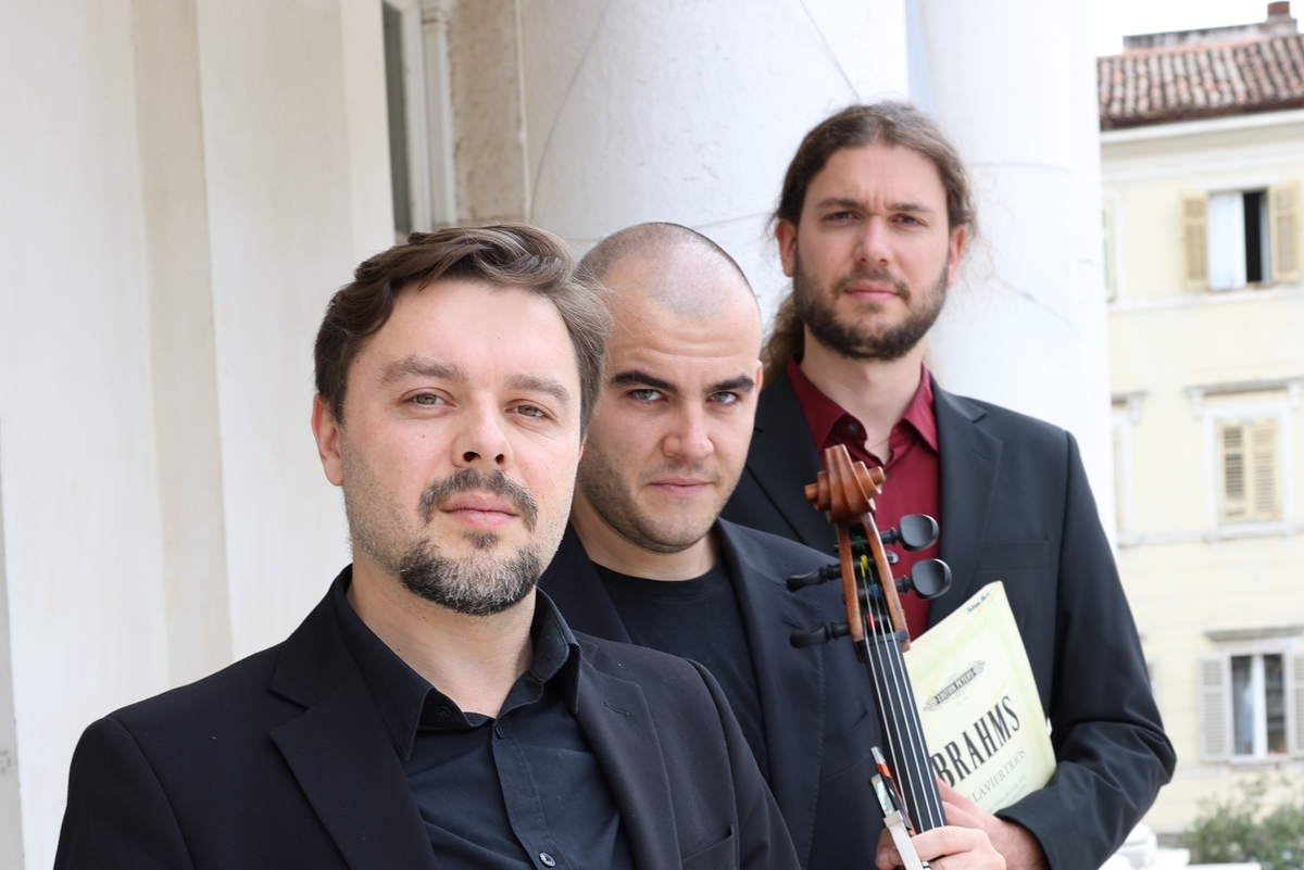 Ljetni koncert Trija Kamov