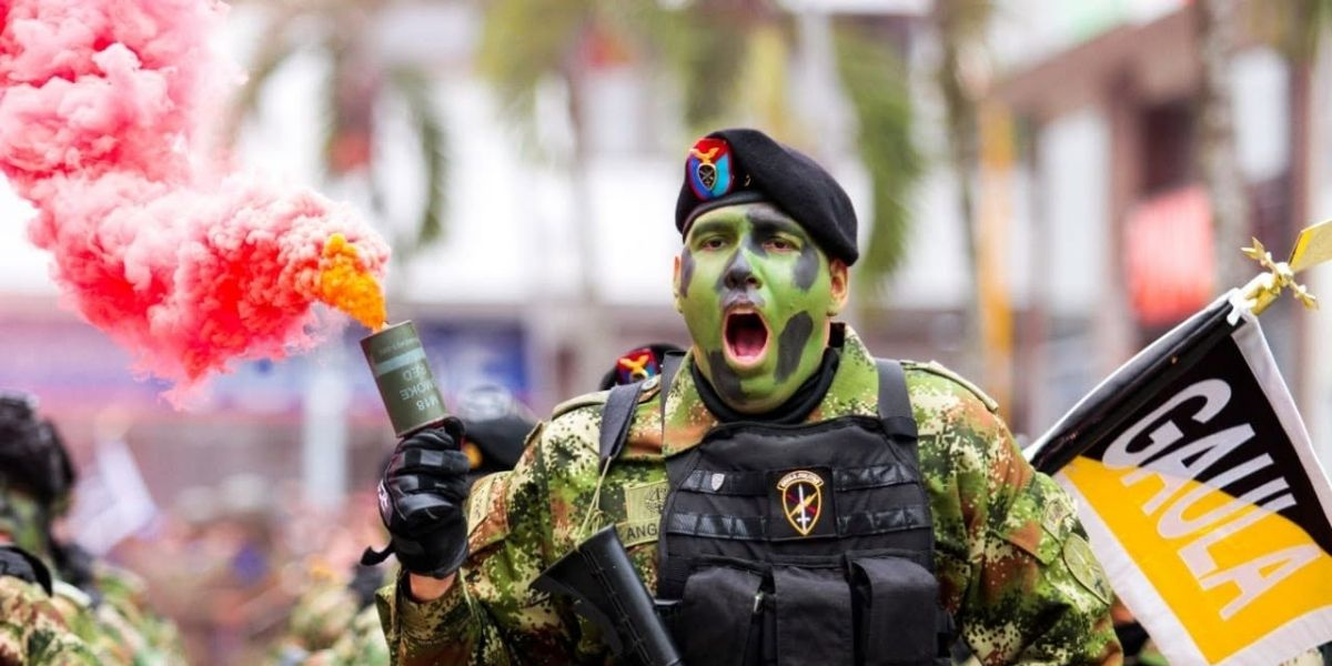 Desfile Militar y Policial del 20 de Julio en Ibagué