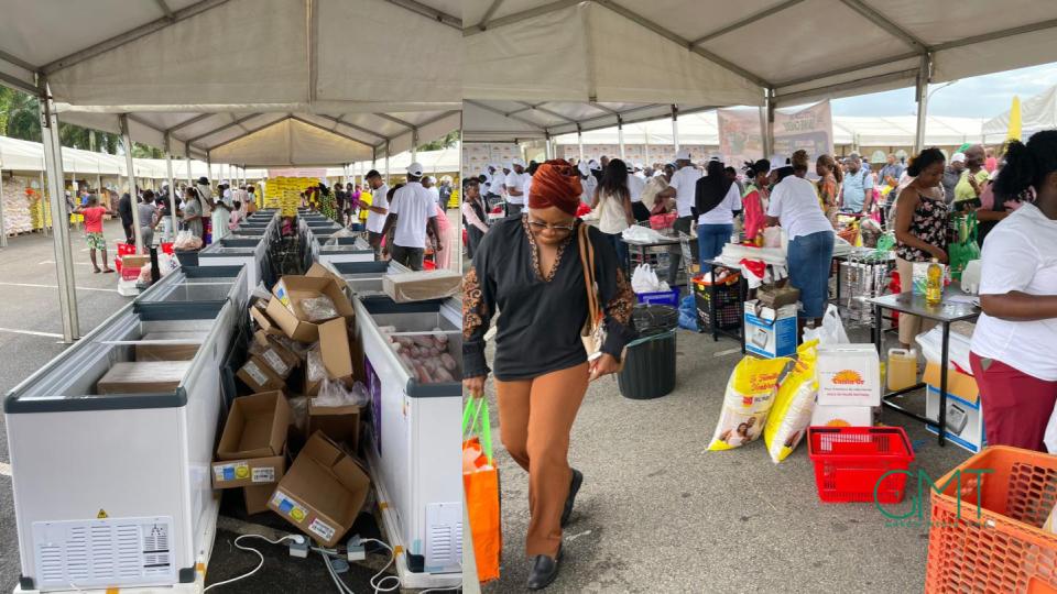 Méga marché à Makokou