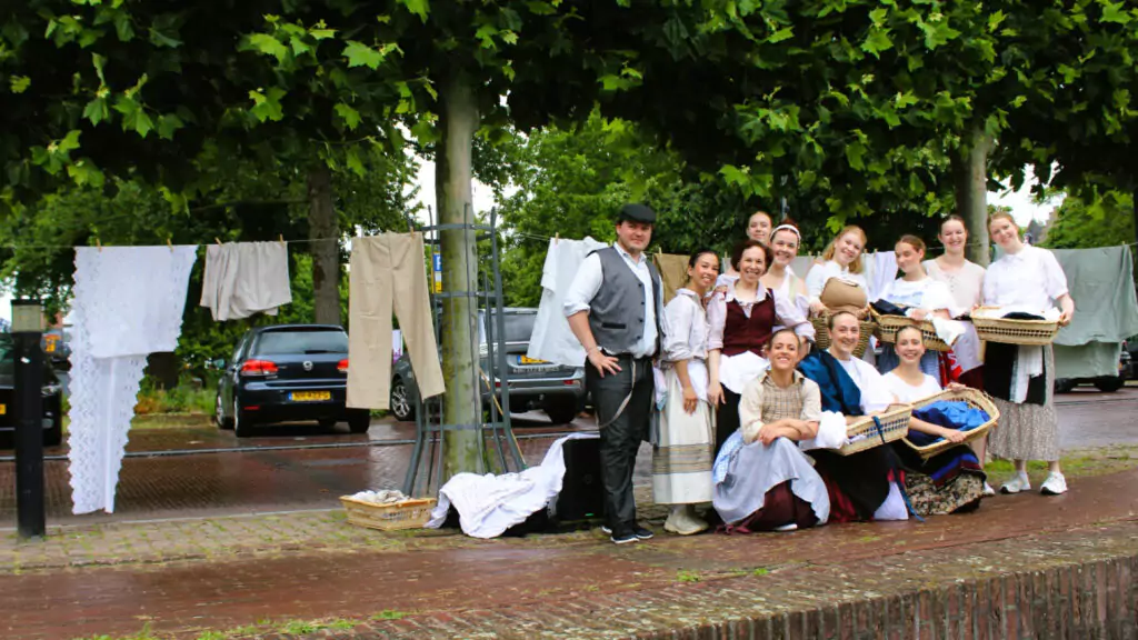 Knaal 200 jaar