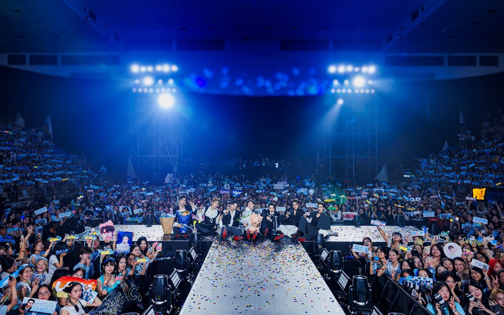 Fan meeting “FM127.01Mhz”