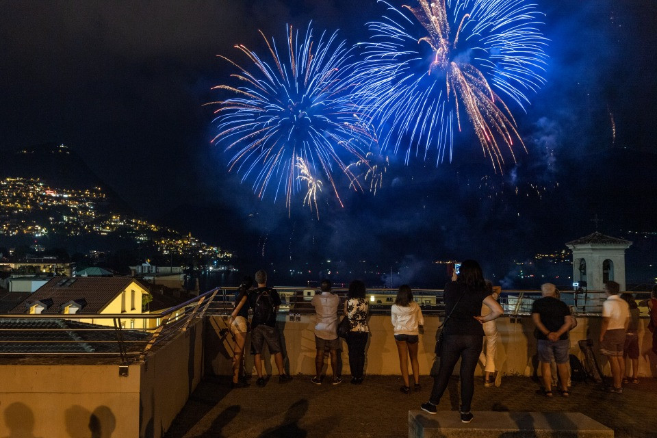 Spettacolo di fuochi d'artificio della Festa nazionale a Lugano