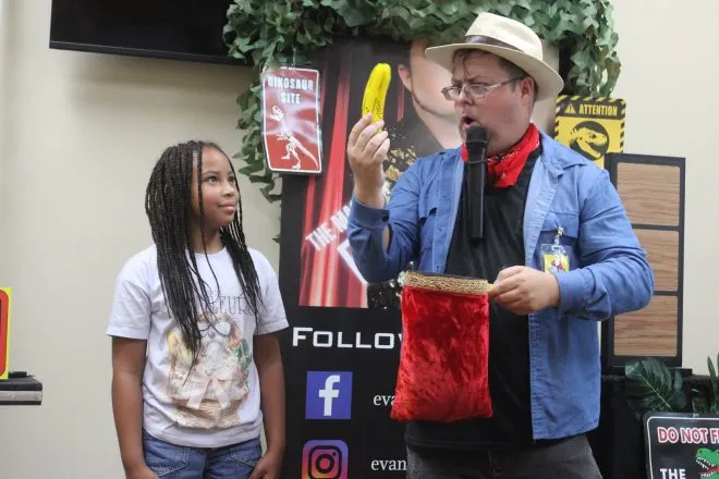 Dino-mite magic show