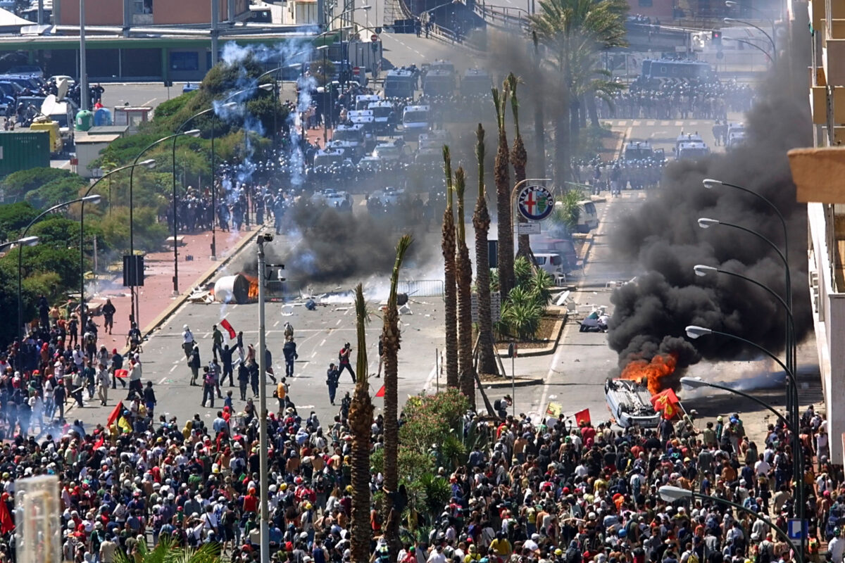Corteo per il 25esimo anniversario del G8 di Genova