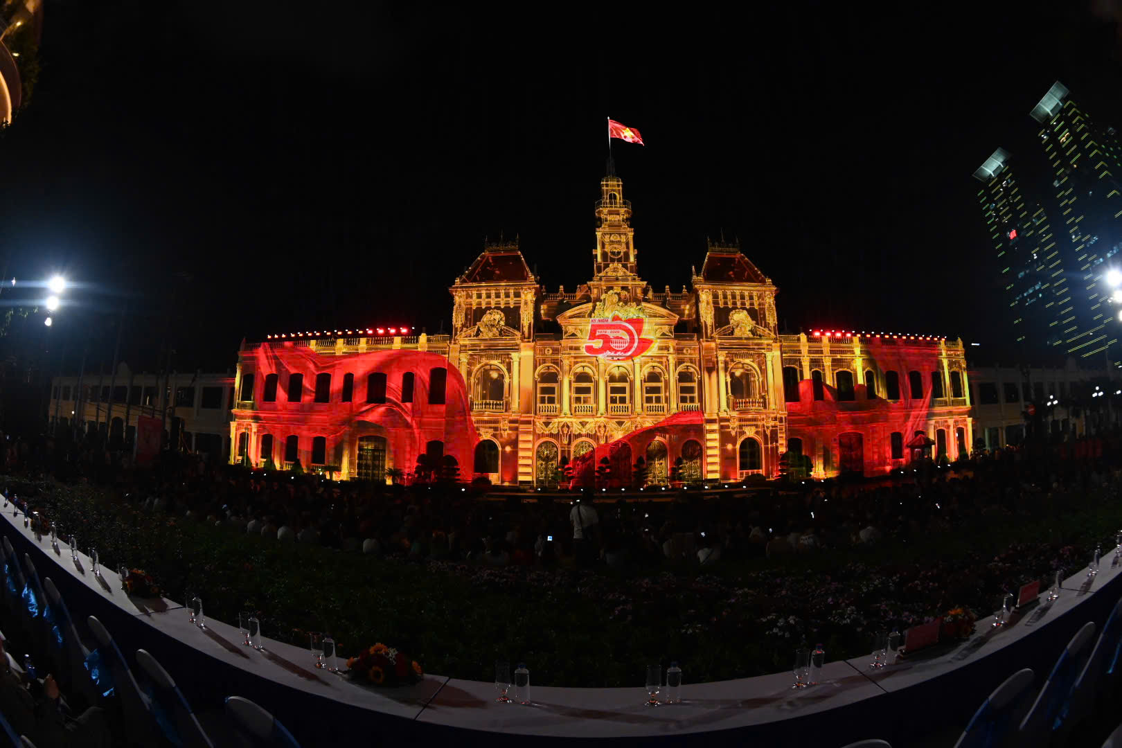Chương trình nghệ thuật và trình chiếu 3D Mapping "Đổi mới và hội nhập"