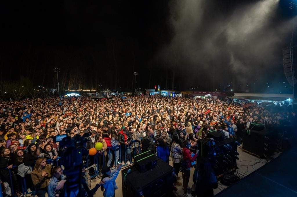 Folk în Parc