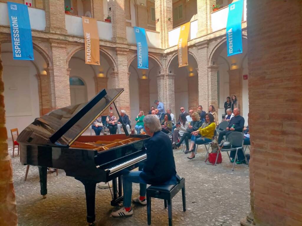 ..incostiera Amalfitana.it – Festa del Libro in Mediterraneo