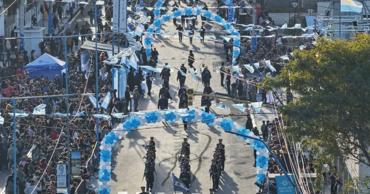 Desfile Cívico-Militar por el Día de la Independencia