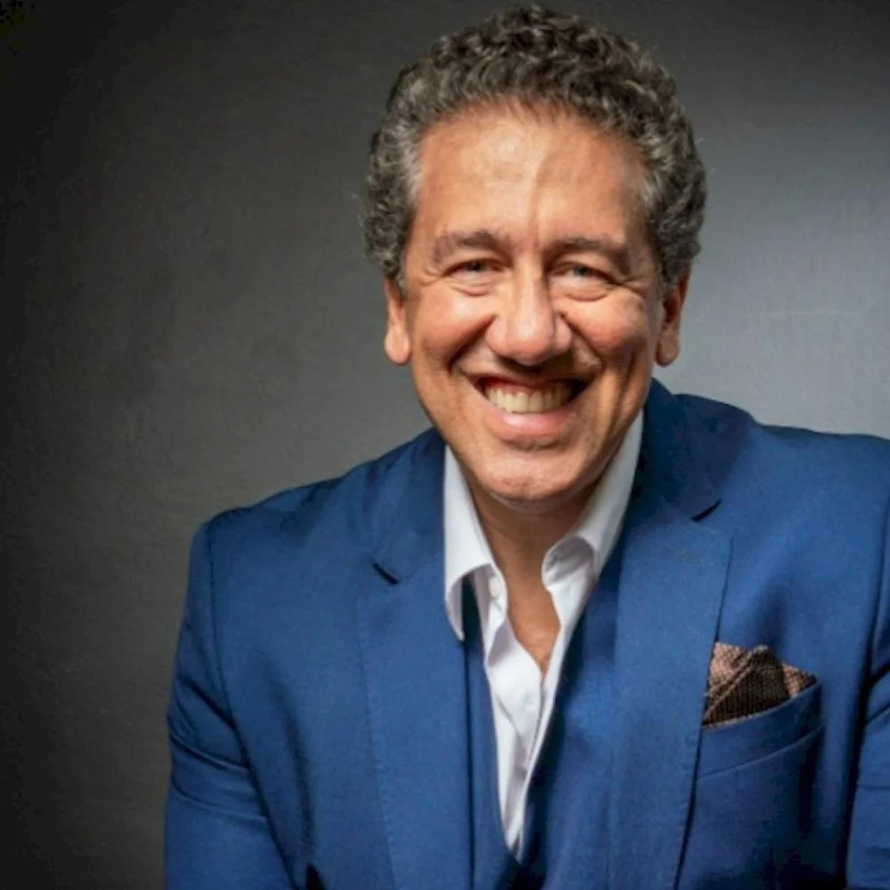 Altemar Dutra Jr. canta Frank Sinatra e muitos outros com SP Pop’s Big Band