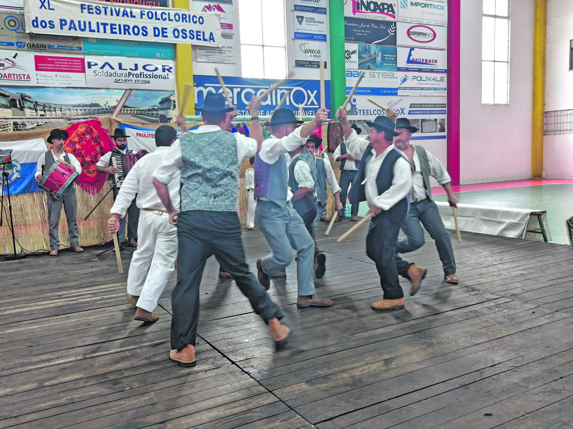 Festival Folclórico dos Pauliteiros de Ossela