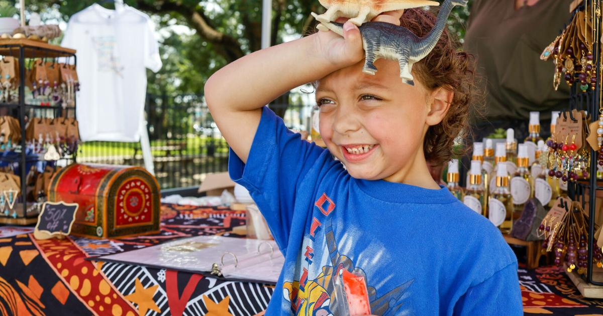 Zachary Farmers and Artisans Market Christmas in July