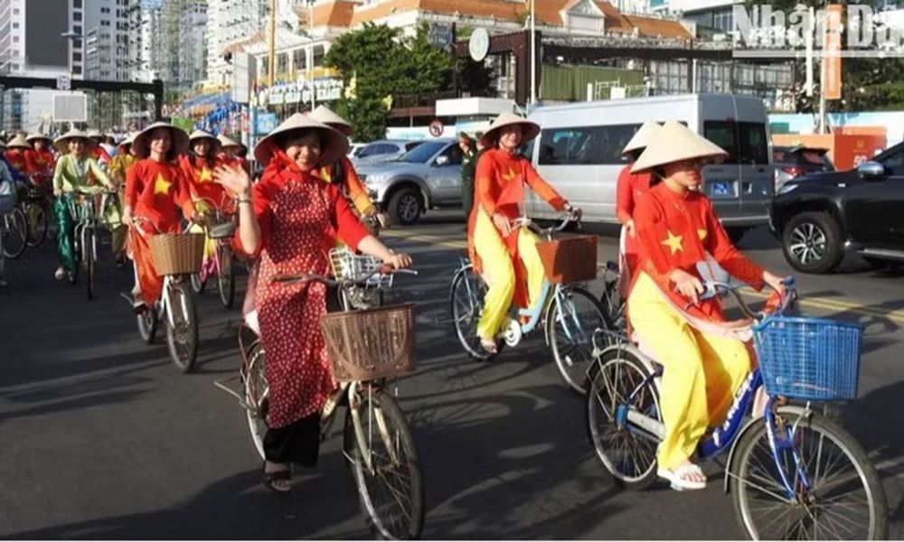 Colours of the Sea Ao Dai Festival