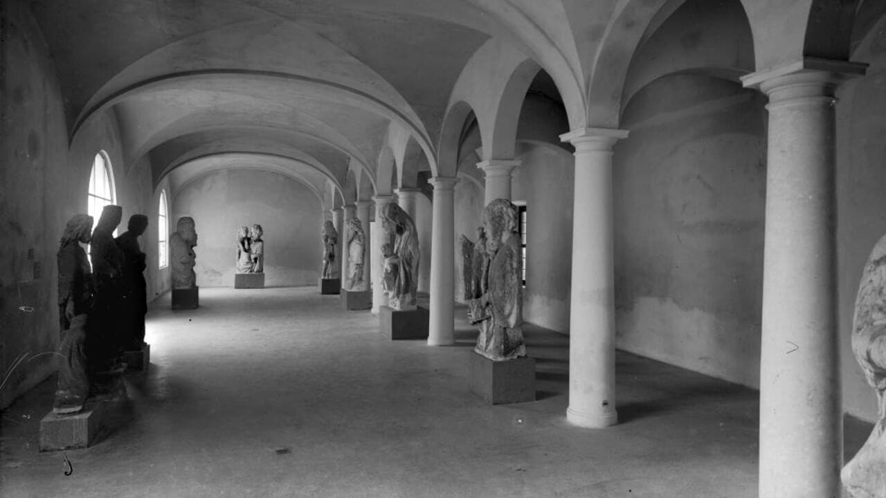 Fotografie d'epoca per ricordare la 'Mostra della Scultura Pisana del Trecento'