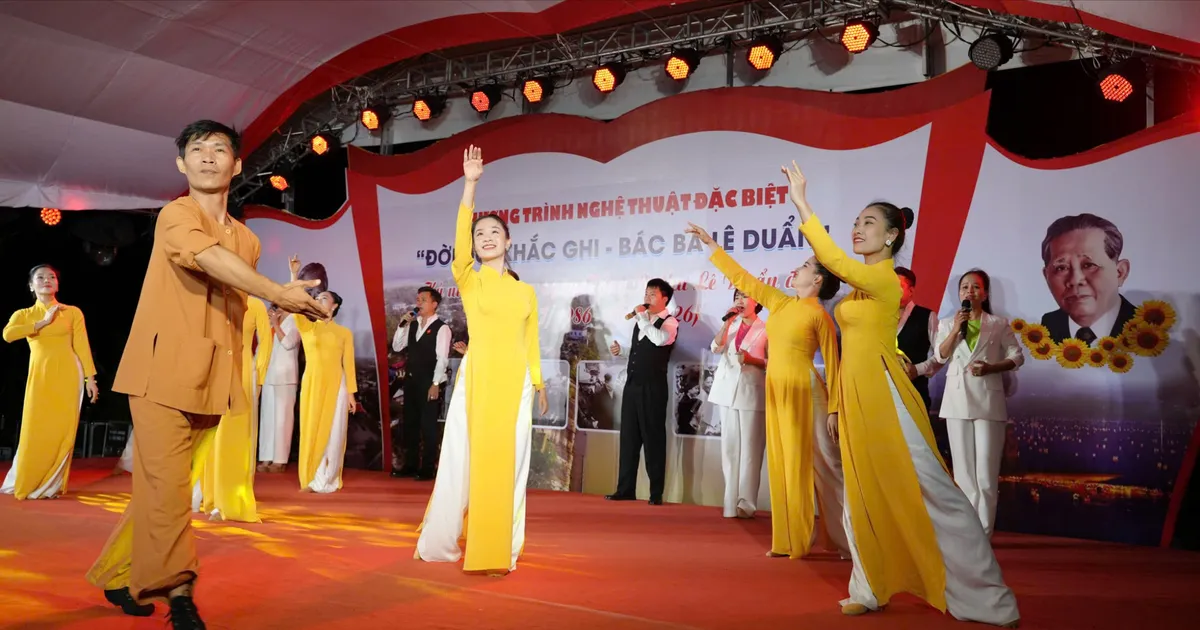Chương trình nghệ thuật đặc biệt “Đời đời khắc ghi - Bác Ba Lê Duẩn”