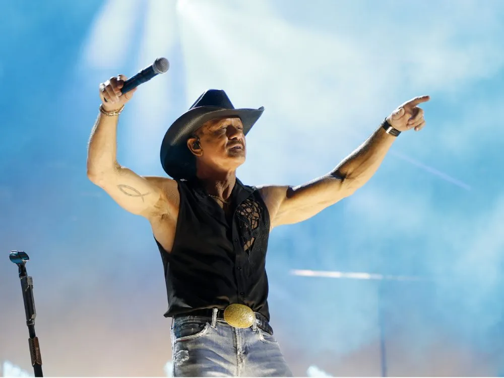 Tim McGraw outdoor Toronto show