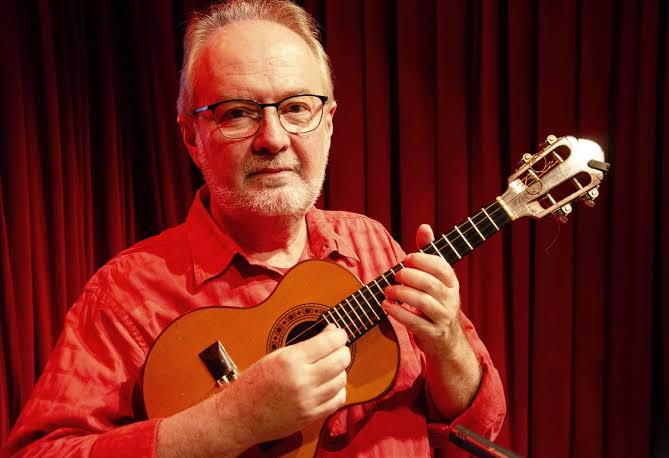 Henrique Cazes – 50 anos de cavaquinho