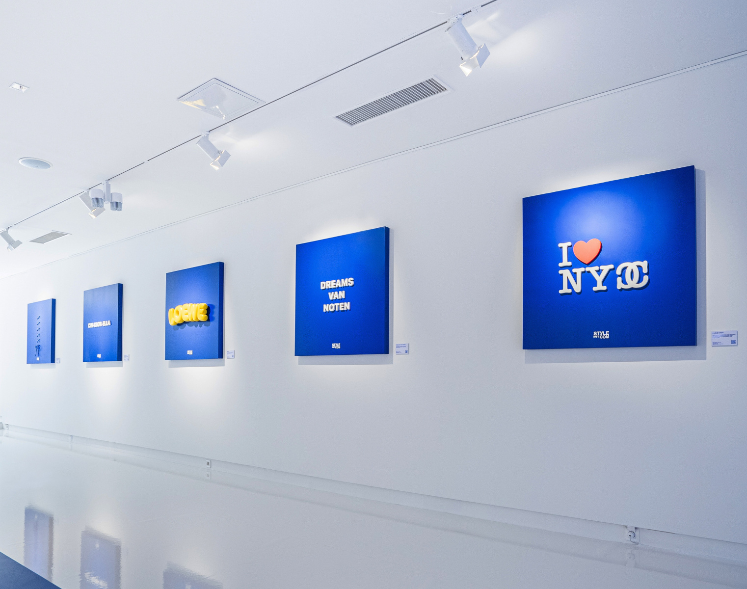 Exposition-pop-up Style Not Com