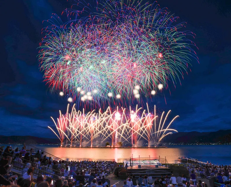 諏訪湖祭湖上花火大会