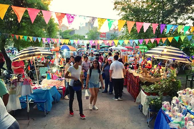 Tarde de Feria y Barriletes