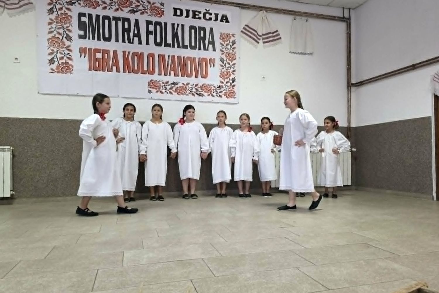 Dječja smotra folklora ”Igra kolo Ivanovo”