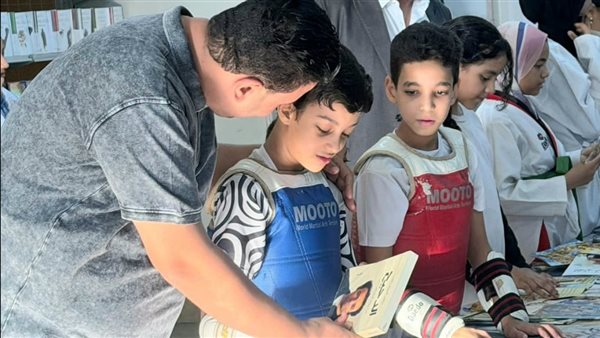 معرض تنسيقية شباب الأحزاب والسياسيين للكتاب