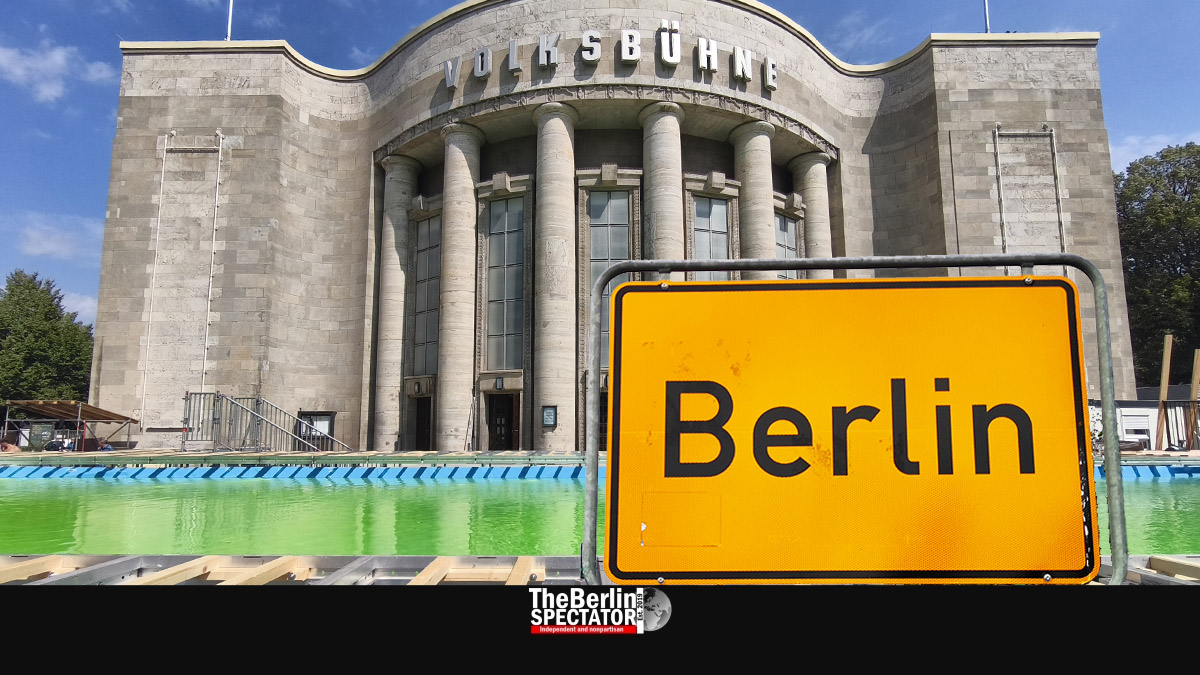 Volksbad Public Swimming at Volksbühne