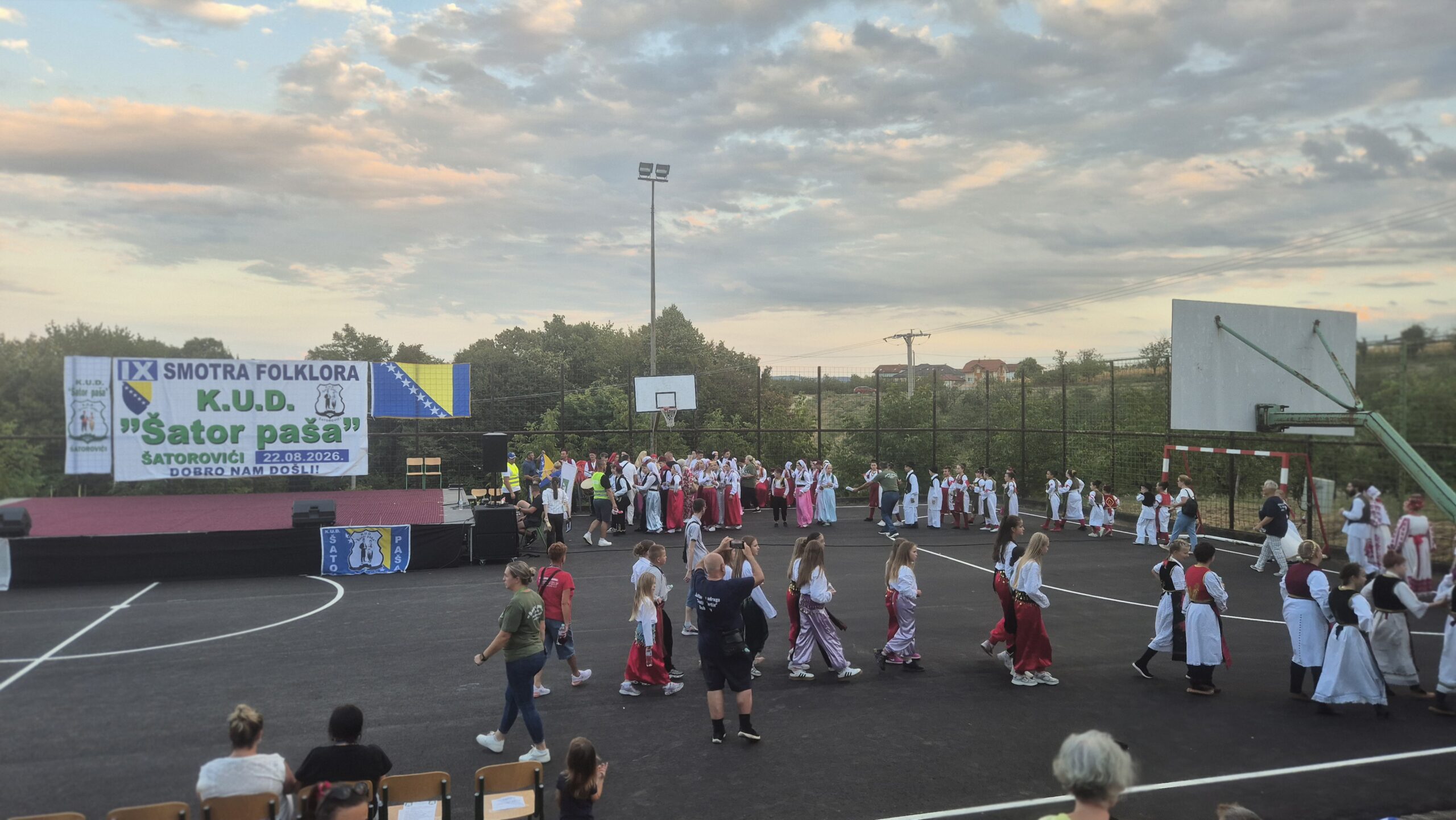 Deveta međunarodna smotra folklora