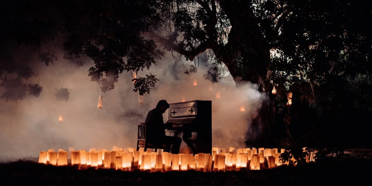 1 Piano & 200 Candles