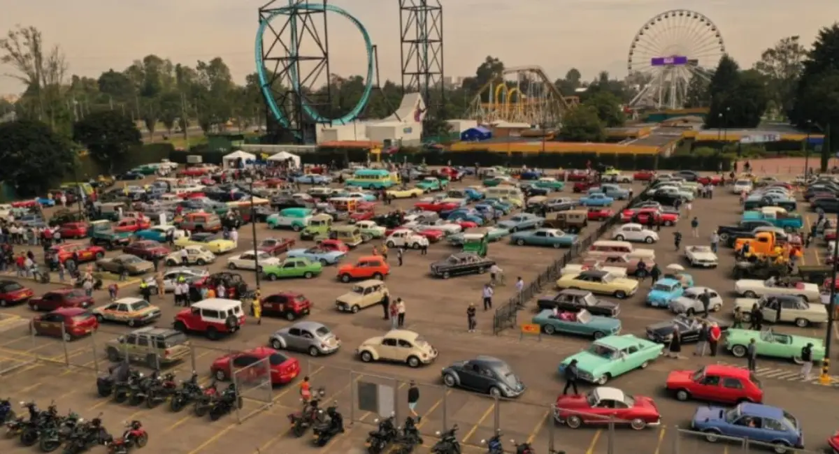 Desfile Nacional de Autos Clásicos y Antiguos