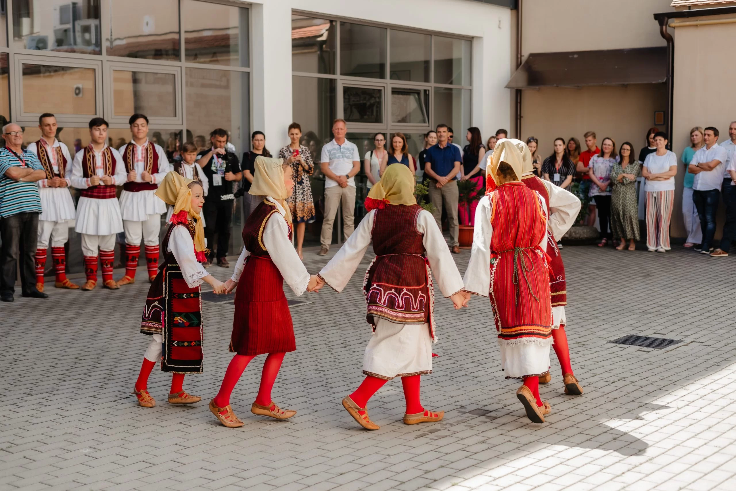 Festivalul Internațional de Folclor „Cântecele Munților”