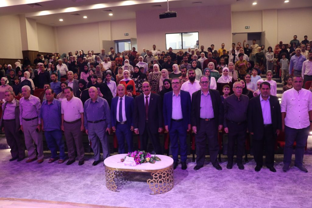 مهرجان العباءة الخضراء