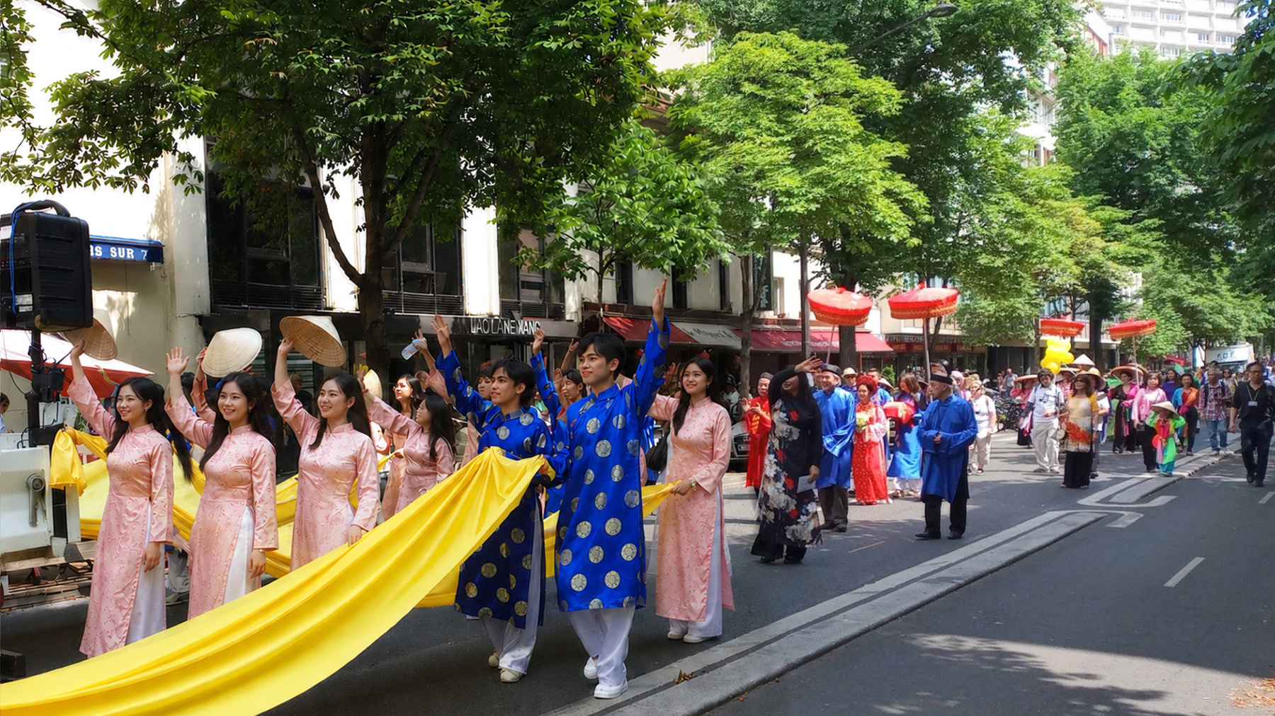 Défilé vietnamien du 13e