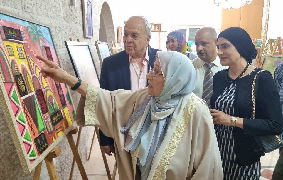 معرض "ألوان وحروف.. وأثرٌ لا يزول" للفنانة باسلة عناني